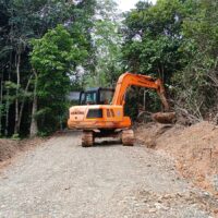 Pembangunan Badan Jalan TMMD ke-127 Kodim 1008/Tabalong Masuk Tahap Perapian Parit Drainase
