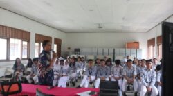 Satgas TMMD Kodim 0912/Kubar Bersama Dinkes Kubar Gelar Sosialisasi Bahaya Narkoba di SMAN 01 Linggang Bigung