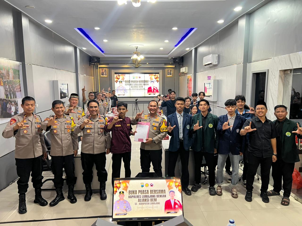 Pererat Sinergi, Polres Lumajang dan Aliansi BEM Se-Kabupaten Gelar Buka Puasa Bersama