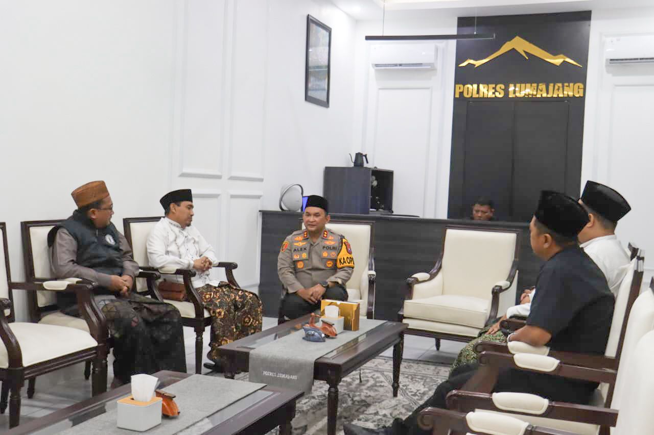 Perkuat Sinergitas, Kapolres Lumajang Terima Kunjungan Silaturahmi Pengurus PCNU Lumajang Perkuat Sinergitas, Kapolres Lumajang Terima Kunjungan Silaturahmi Pengurus PCNU Lumajang