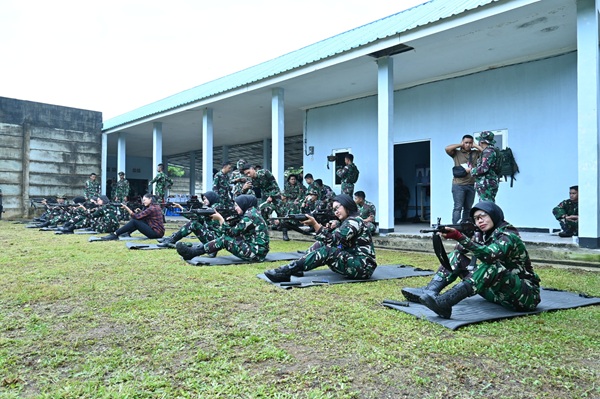 Wujudkan Prajurit yang Profesional dan Siaga, Lanud Sjamsudin Noor Gelar Latihan Menembak TW I Tahun 2026