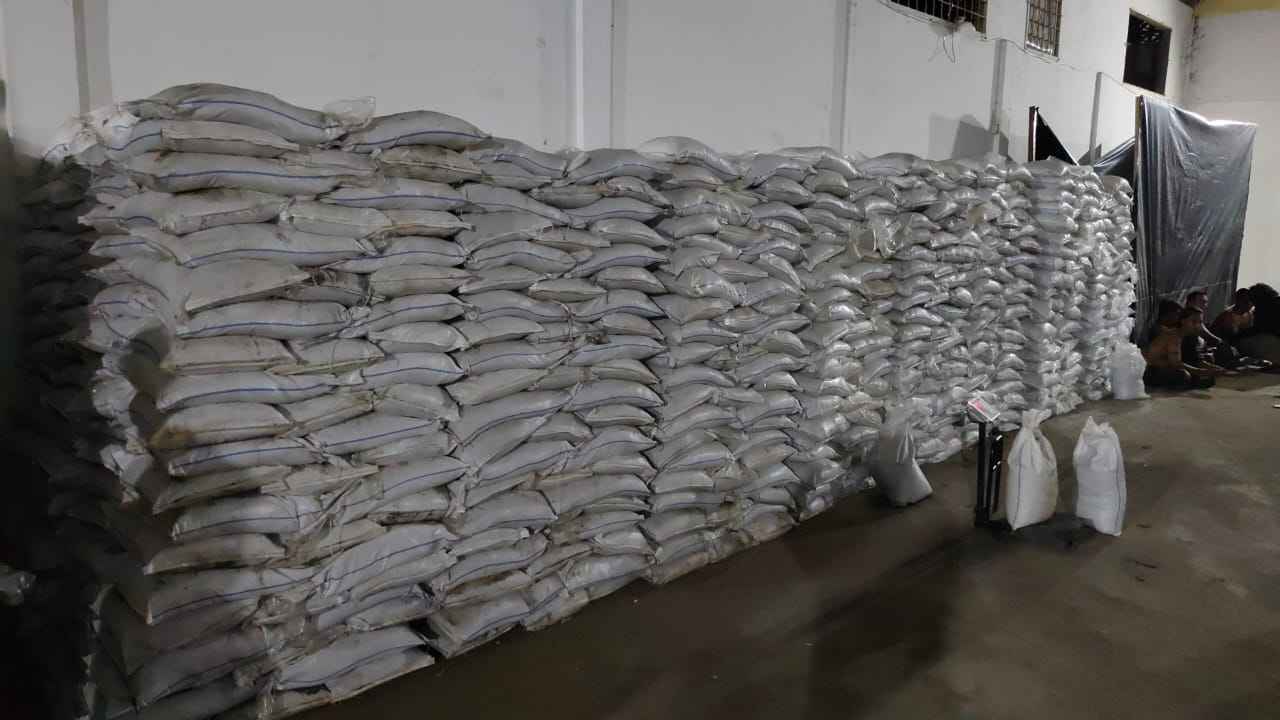 Satlap Tri Cakti, Pusintel TNI AL, dan Lanal Babel Berhasil Gagalkan Penyelundupan Bijih Timah di Pangkal Balam Satlap Tri Cakti, Pusintel TNI AL, dan Lanal Babel Berhasil Gagalkan Penyelundupan Bijih Timah di Pangkal Balam