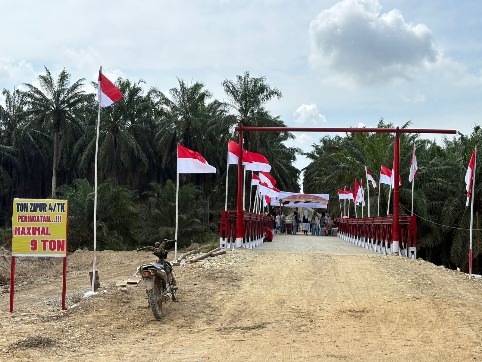 TNI Rampungkan Jembatan Bailey Alue Leuhob Aceh Utara, Akses Tiga Kecamatan Kembali Terhubung