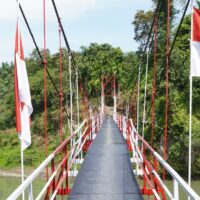 TNI AD Rampungkan Perehapan Jembatan Gantung Desa Empus, Bukti Nyata Pengabdian untuk Rakyat