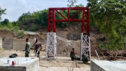 TNI AD Kebut Pembangunan Jembatan Gantung Kalaili, Progres 48 Persen