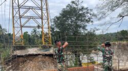 TNI AD Bangun Jembatan Gantung di Bonjol Pasaman, Percepat Pemulihan Akses Warga Pascabencana
