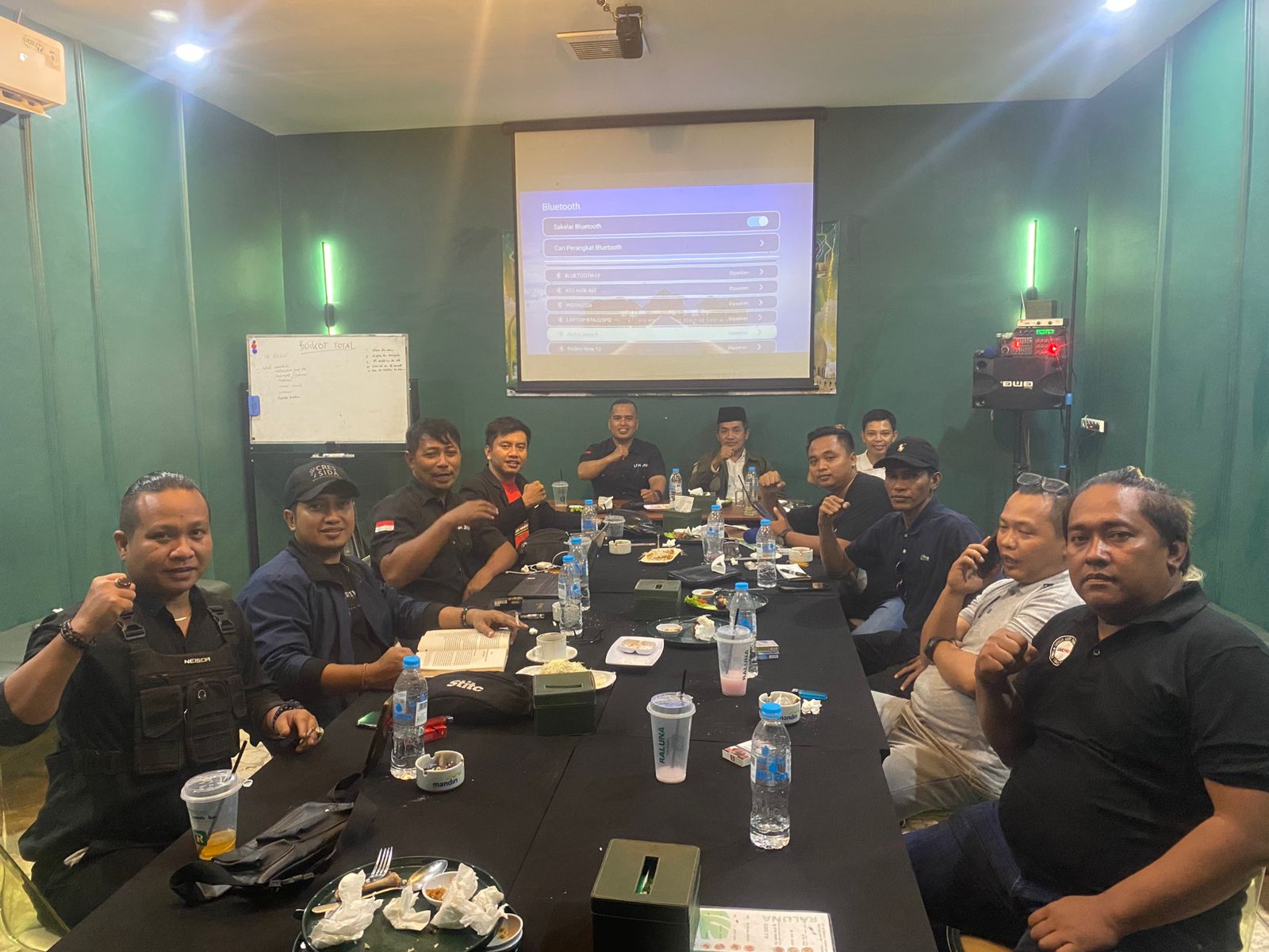 Raker LBH JakPro Ngesti Wibawa (Jiwa) Tegaskan Profesionalisme dan Akses Keadilan bagi Masyarakat Raker LBH JakPro Ngesti Wibawa (Jiwa) Tegaskan Profesionalisme dan Akses Keadilan bagi Masyarakat