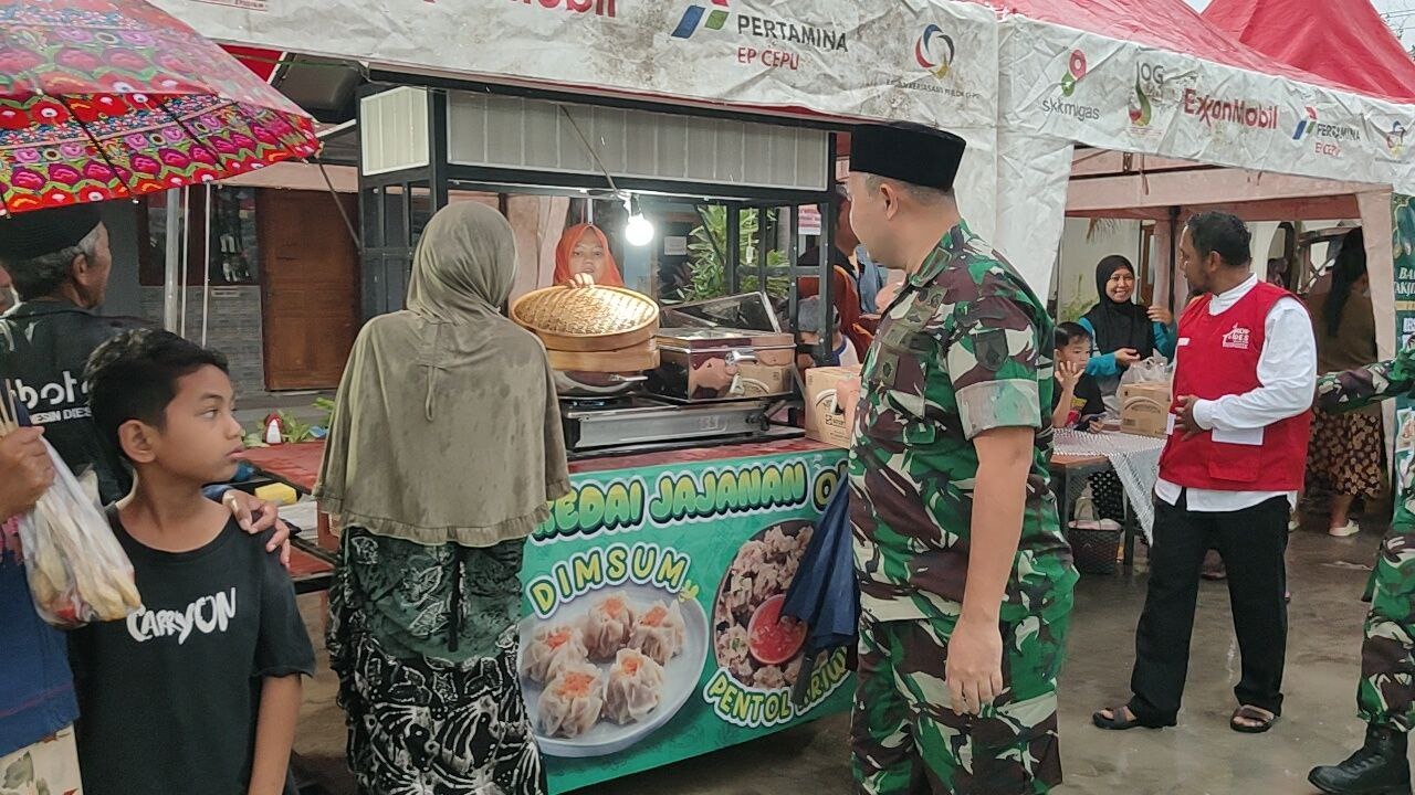 Kodim Bojonegoro Gelar Baksos, dan Bazar Murah dilokasi KDKMP Pungpungan Kalitidu Kodim Bojonegoro Gelar Baksos, dan Bazar Murah dilokasi KDKMP Pungpungan Kalitidu