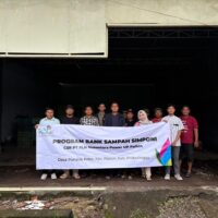 Dukung Pengurangan Sampah dan Ekonomi Warga, PLN Nusantara Power UP Paiton Bina Bank Sampah Digital di Desa Pondok Kelor