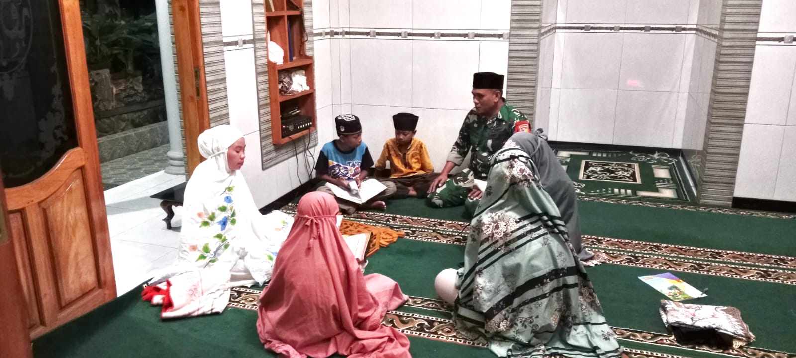 Koramil 0820-24/Tiris Melaksanakan Kegiatan Anjangsana Dan Komunikasi Sosial