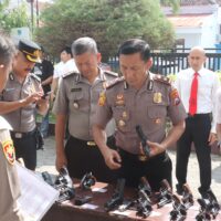 Propam Polres Probolinggo Kota Cek Senpi Dinas Anggota untuk Cegah Pelanggaran