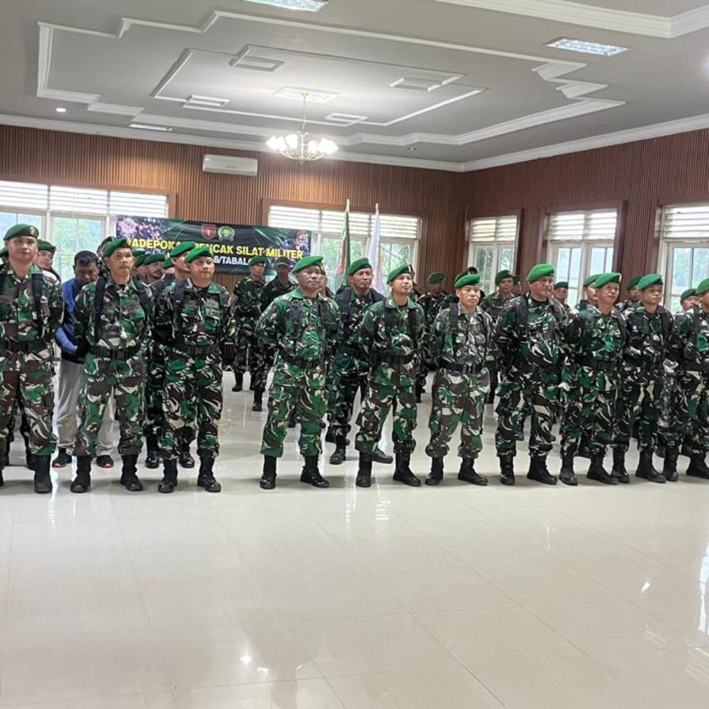 Dandim 1008/Tabalong Resmi Melepas Personel Cuti Lebaran, Berikan Pesan Keamanan dan Bingkisan