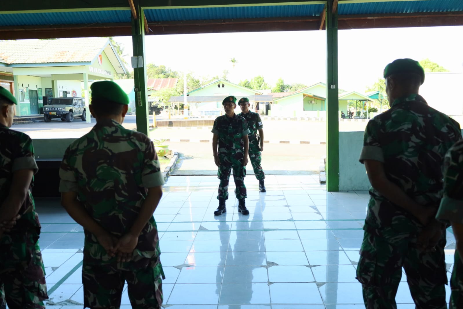 Pastikan Personel Aman dan Tepat Waktu, Kasdim 1505/Tidore Pimpin Apel Kembali dan Pemberangkatan Cuti Lebaran