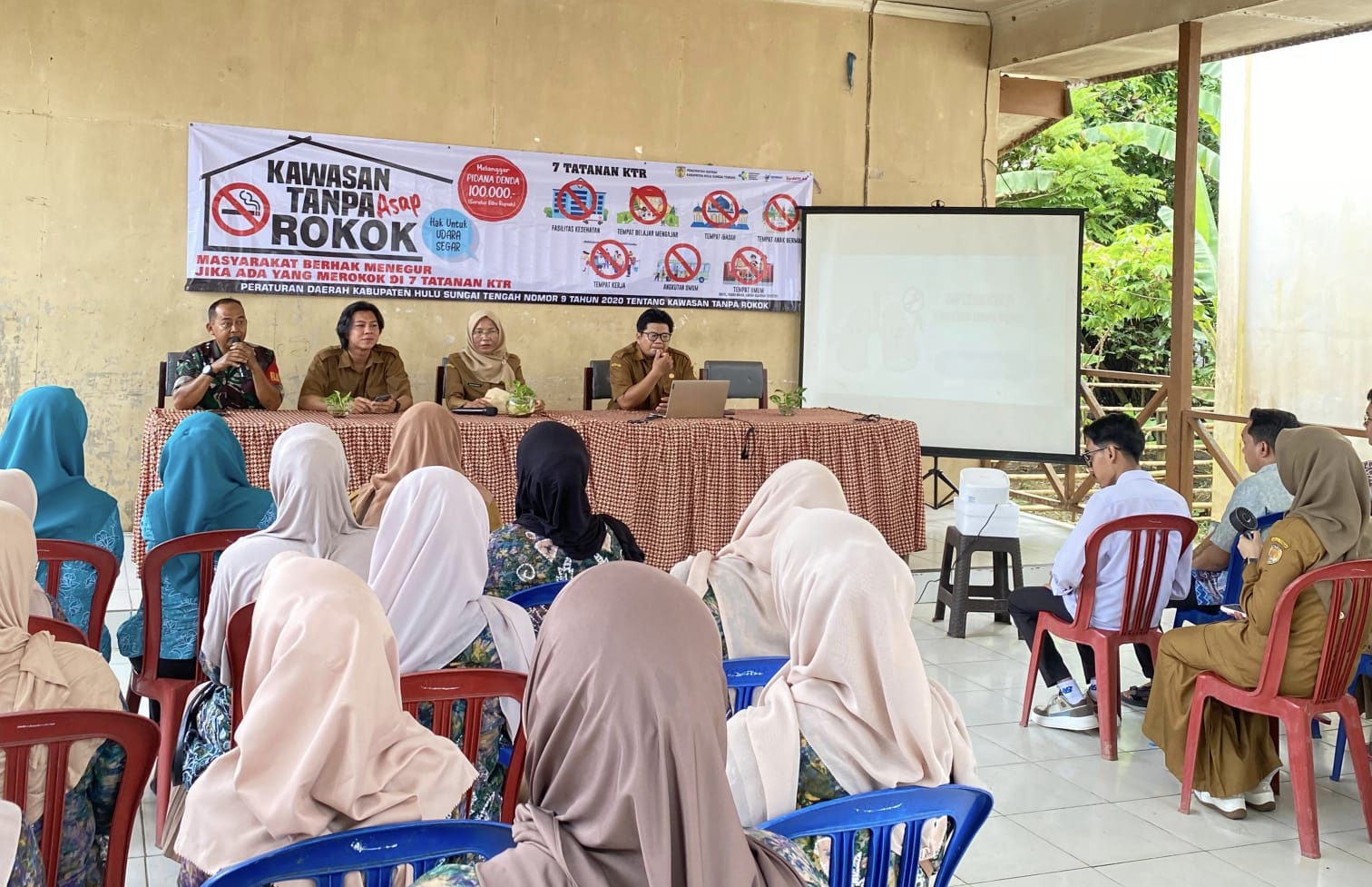 Sinergi TNI dan Dinkes, Warga Rantau Kaminting Diedukasi Bahaya Asap Rokok