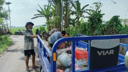 Polisi Bergerak Cepat Usai Aduan, Tumpukan Sampah di Kademangan Dibersihkan