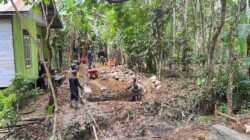 Semangat Gotong Royong, Pembangunan Jembatan Perintis Desa Mangkupis Mulai Tahap Perakitan Besi