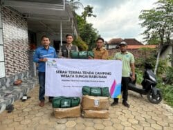 PLN Nusantara Power UP Paiton Salurkan Bantuan Tenda Camping Untuk Dukung Wisata Rabunan Desa Batur