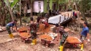 Pastikan Pondasi Kokoh, Pendistribusian Tanah untuk Pengerasan Jembatan Garuda Terus Dilanjutkan