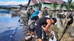Aksi Nyata Peduli Lingkungan, Koramil 1505-03/Maba dan Warga Bersihkan Pesisir Pantai