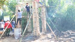 Prajurit TNI AU Lanud Abdulrachman Saleh Bersama Kodim 0820 Probolinggo Rampungkan Pembuatan Tandon Air di Lokasi TMMD 128