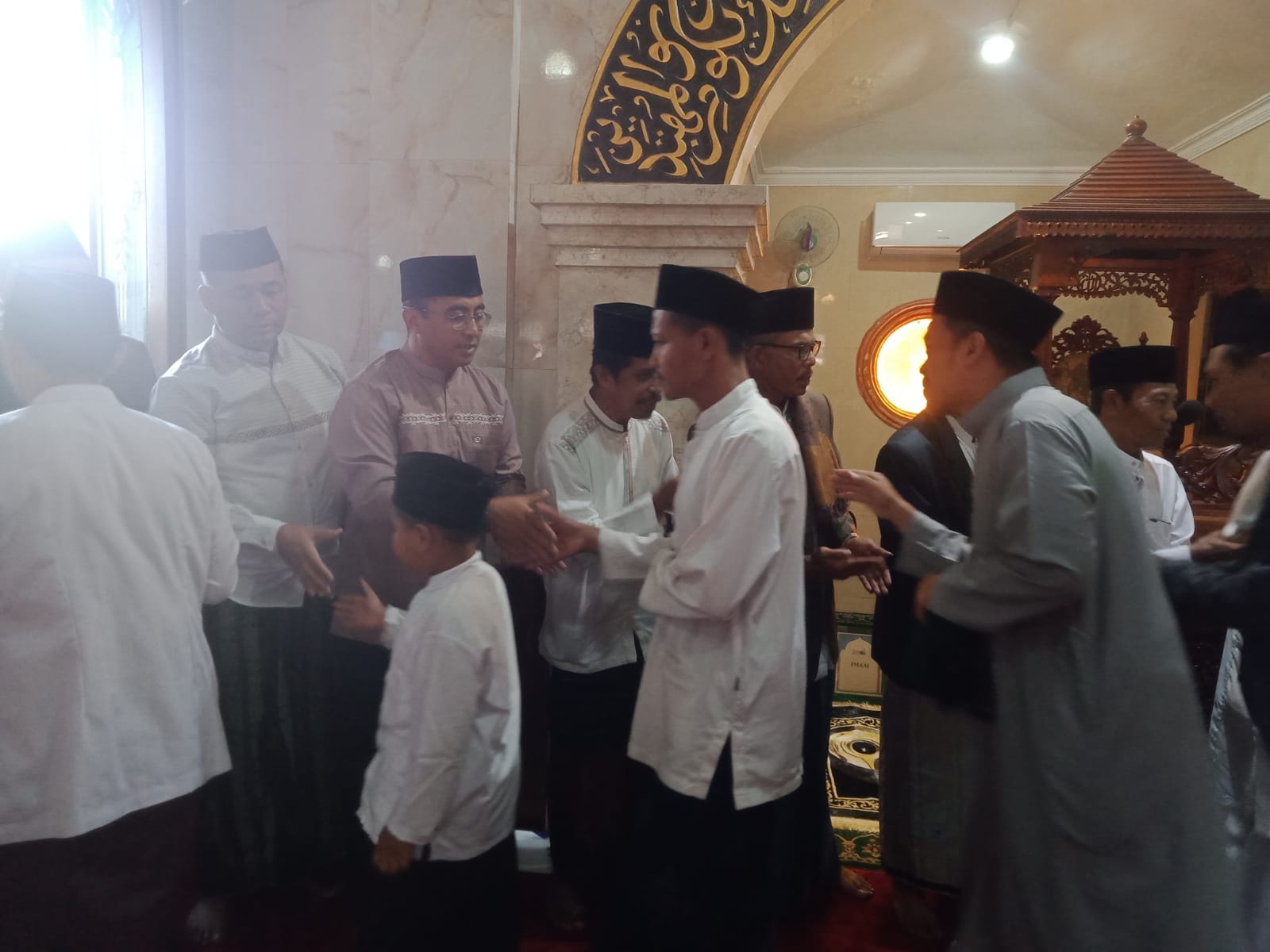 Dandim 0808/Blitar Laksanakan Sholat Idul Adha di Masjid Agung Kota Blitar, Tekankan Pengamanan Jamaah Dandim 0808/Blitar Laksanakan Sholat Idul Adha di Masjid Agung Kota Blitar, Tekankan Pengamanan Jamaah