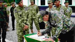Wapang TNI Dampingi Menhan RI Tinjau Kesiapan Yonif TP 805/KSW di Papua Barat Wapang TNI Dampingi Menhan RI Tinjau Kesiapan Yonif TP 805/KSW di Papua Barat