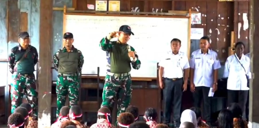 Koops TNI Habema Gelar Bhakti Pertiwi Hardiknas 2026 di SDN 1 Pomako