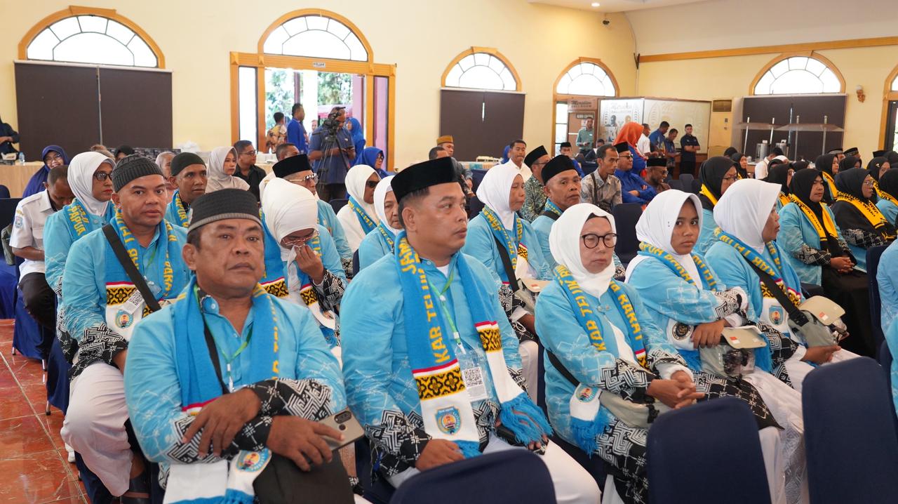 Kasdam XVIII/Kasuari Hadiri Pelepasan Jamaah Haji Papua Barat : Sinergi dan Kepedulian Mengiringi Langkah Suci ke Tanah Suci