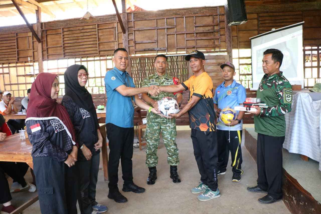 Pemberian Sarana dan Prasarana Alat Olahraga TMMD Ke-128 Tahun 2026 Dorong Semangat Pemuda dan Pengembangan Desa Wisata di Brabe