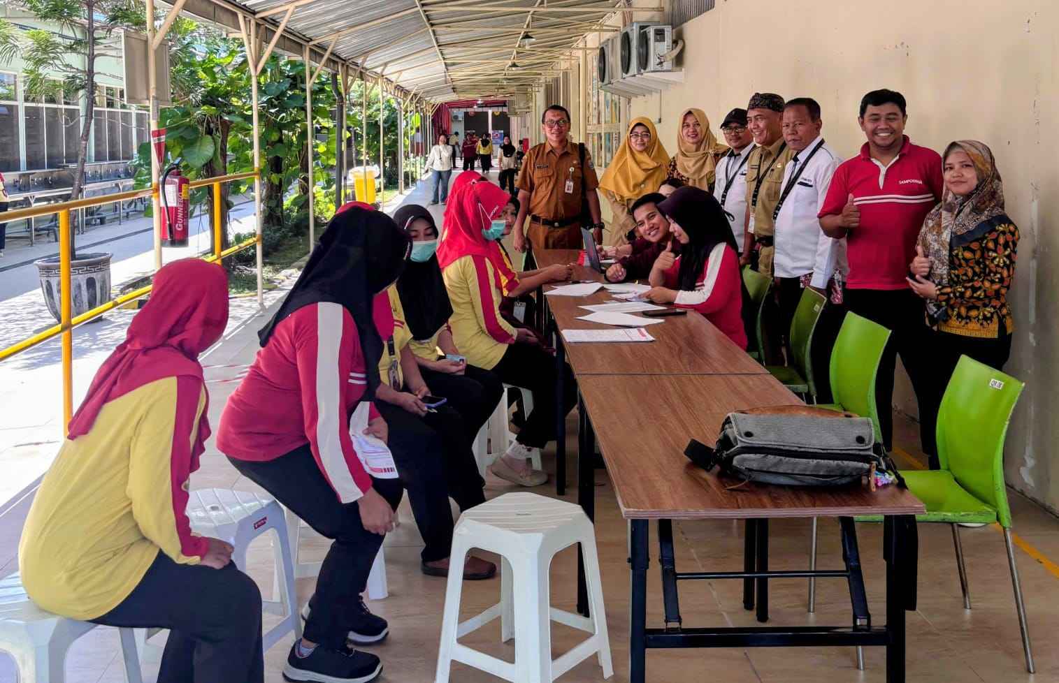 Dinsos Kabupaten Probolinggo Monitoring Penyaluran BLT DBHCHT Buruh Rokok Lintas Domisili