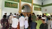 Tingkatkan Imam Dan Takwa, Satgas Sholat Jumat Berjamaah Bersama Warga