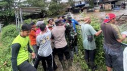 Gotong Royong Bersihkan Sungai Barabai, Babinsa dan Relawan Turun Tangan