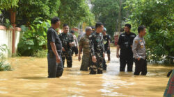 Dandim 1002/HST dan Kapolres HST Hadir di Tengah Warga Terdampak Banjir