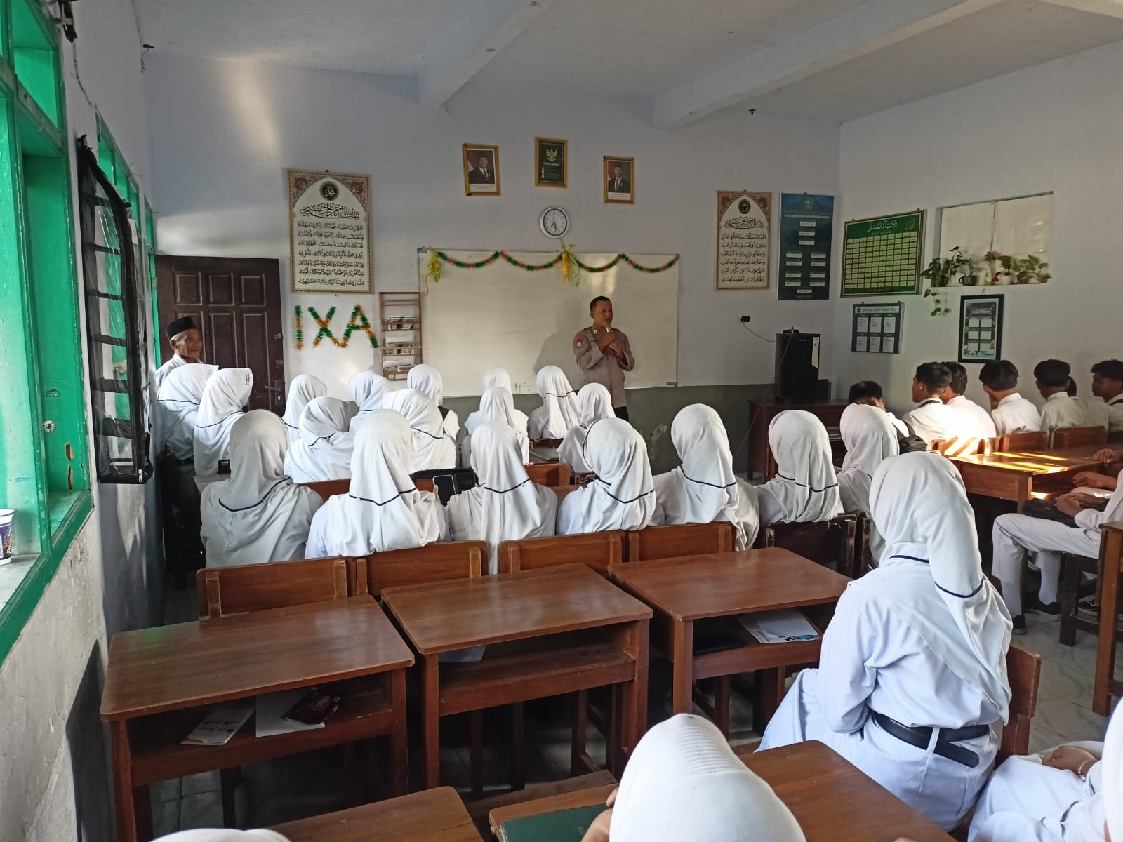 Cegah Bullying dan Narkoba, Polsek Kademangan Turun Langsung Edukasi Pelajar MTs Sunan Giri