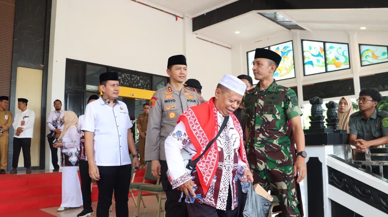 Dandim 1008/Tabalong Hadiri Pelepasan Jamaah Haji Kloter 19 Tahun 2026