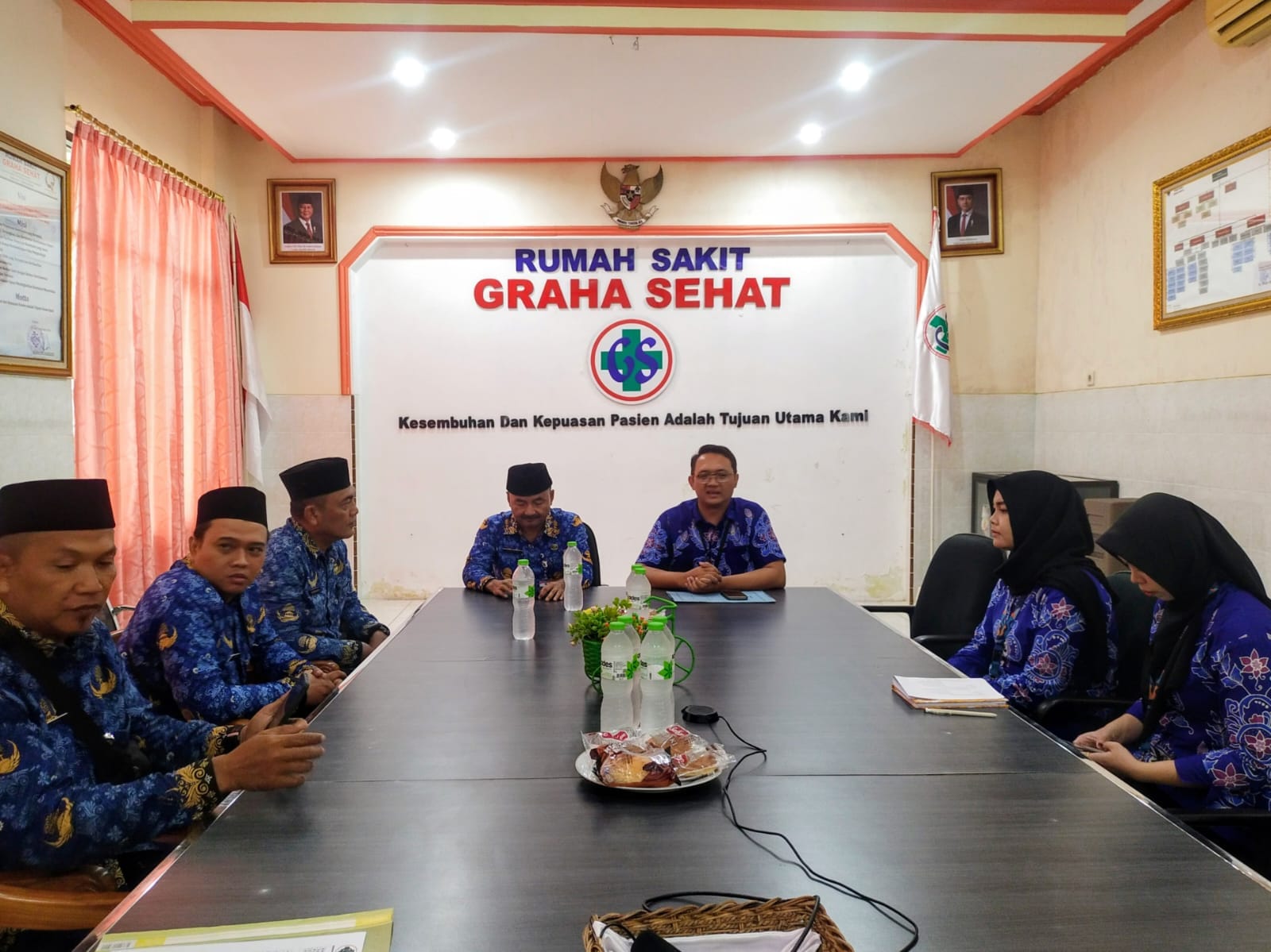Disnaker Kabupaten Probolinggo Klarifikasi Dugaan Pembayaran Gaji di Bawah UMK dan Penahanan Ijazah Karyawan di RS Graha Sehat Disnaker Kabupaten Probolinggo Klarifikasi Dugaan Pembayaran Gaji di Bawah UMK dan Penahanan Ijazah Karyawan di RS Graha Sehat
