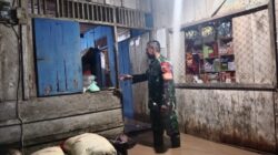 Peduli Warga Binaan, Babinsa Kodim 1505/Tidore Turun ke Lokasi Banjir 