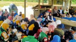 Babinsa Koramil 1008-02/Haruai-Upau-Bintang Ara Hadiri Tanam Perdana Padi PM-AAS di Upau