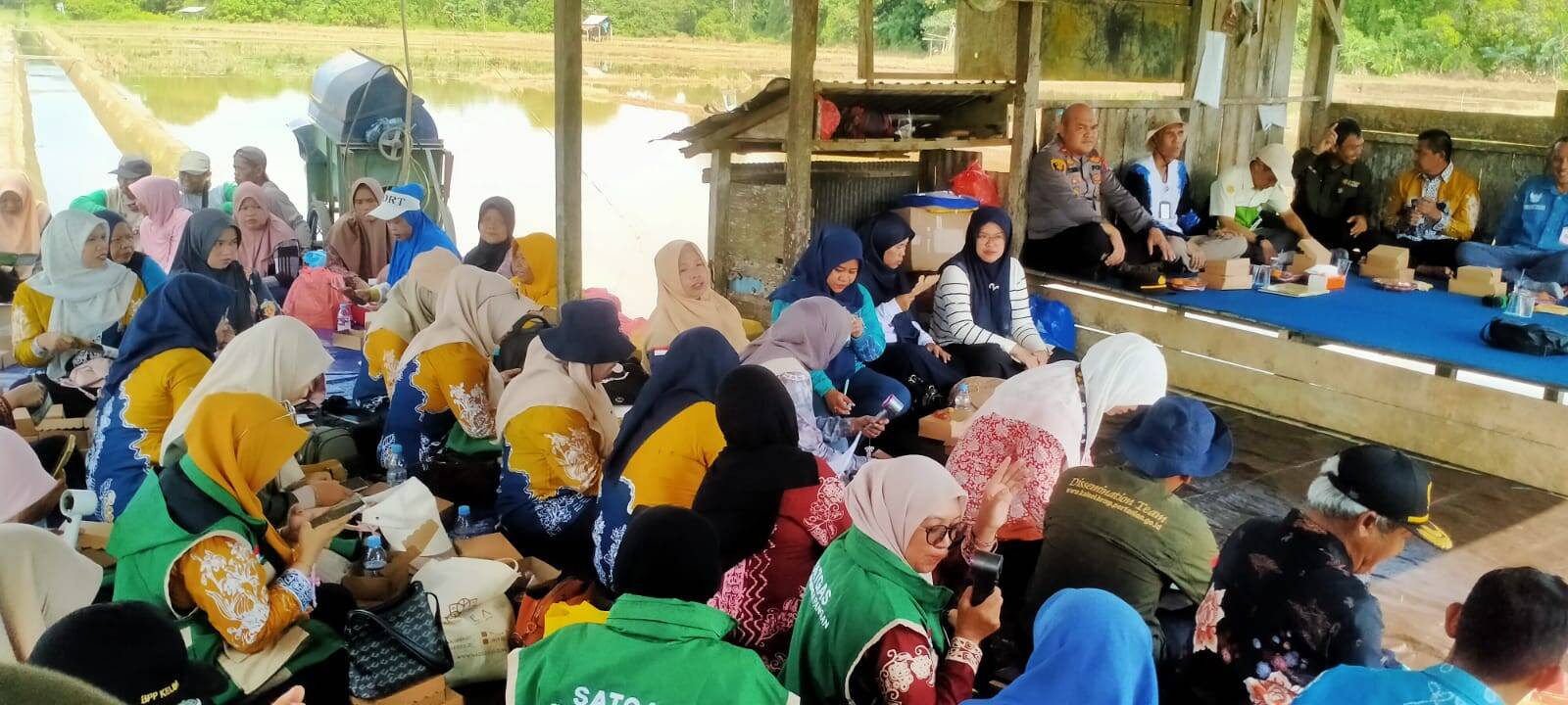 Babinsa Koramil 1008-02/Haruai-Upau-Bintang Ara Hadiri Tanam Perdana Padi PM-AAS di Upau Babinsa Koramil 1008-02/Haruai-Upau-Bintang Ara Hadiri Tanam Perdana Padi PM-AAS di Upau