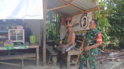 Babinsa Dekat dengan Rakyat, Sertu Solikin Jalin Komsos Bersama Warga Desa Sei Buluh