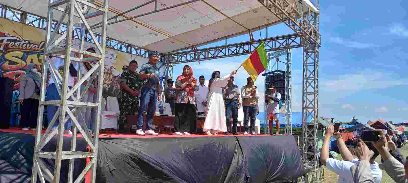 Lestarikan Budaya, Koramil Wonoasih Kawal Dan Amankan Festival Kerapan Sapeh Brujul