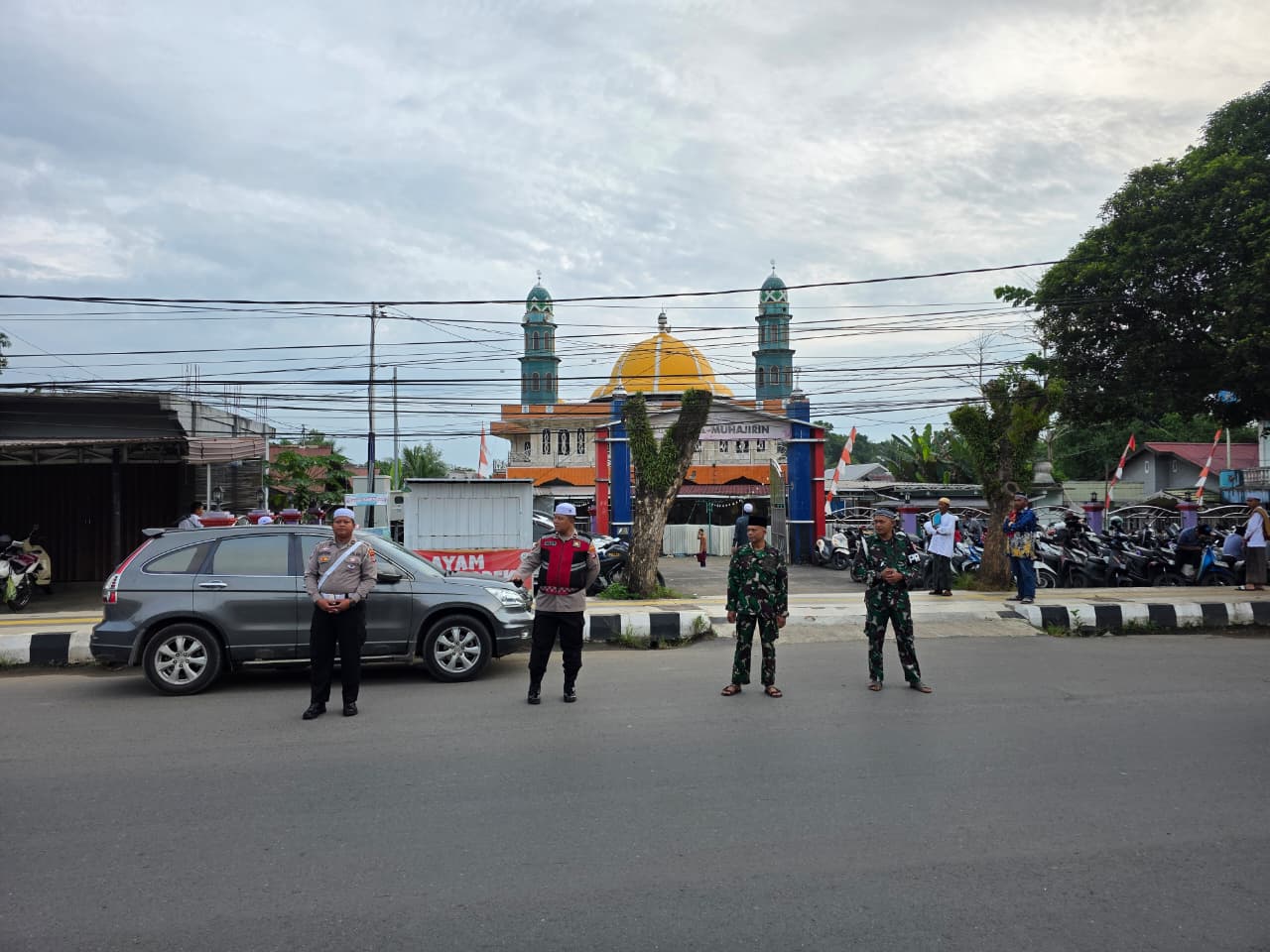 Kodim 1008/Tabalong dan Polres Tabalong Bersinergi Amankan Sholat Idul Adha 1447 H Kodim 1008/Tabalong dan Polres Tabalong Bersinergi Amankan Sholat Idul Adha 1447 H