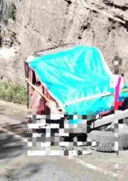 Diduga Hilang Kendali, Jip Wisata Bromo Ringsek Usai Hantam Tebing di Tosari