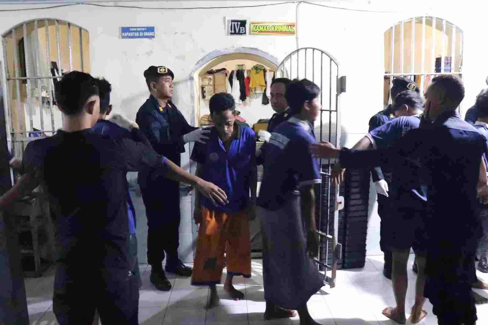 Razia Tengah Malam, Rutan Kraksaan Nihil Narkoba dan HP