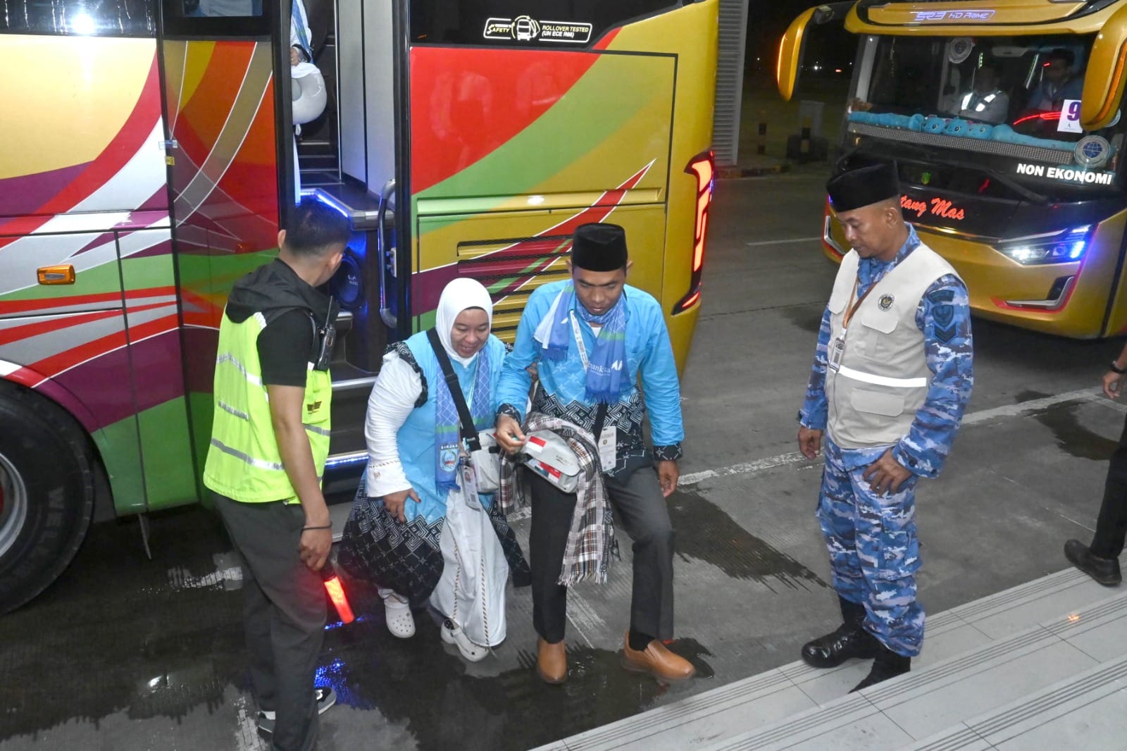 Lanud Sjamsudin Noor Hadir di Tengah Jamaah, Mengawal Keberangkatan Haji dengan Sepenuh Hati
