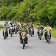 Kasum TNI Tinjau Rehabilitasi Pascabencana dan Serahkan Bantuan Air Bersih di Tapanuli