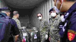 Kasum TNI Tinjau Pemeriksaan Kontainer Mineral Hasil Penindakan TNI AL di Batam