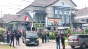 Jamaah Umrah Lolos dari Indonesia, Tertahan di Jeddah: Siapa Bertanggung Jawab atas Dugaan Visa Palsu?