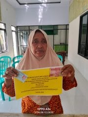Tekan Kemiskinan Ekstrem, Pemdes Pajarakan Kulon Cairkan BLT Dana Desa Tahap II bagi 10 Keluarga Penerima Manfaat
