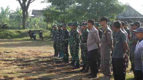 Pererat Kemanunggalan, Brigif TP 33/Naga Sesha Gelar Karya Bakti dan Anjangsana di Bubulan Bojonegoro Pererat Kemanunggalan, Brigif TP 33/Naga Sesha Gelar Karya Bakti dan Anjangsana di Bubulan Bojonegoro